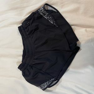Lululemon Black Hotty Hot 2.5” Shorts